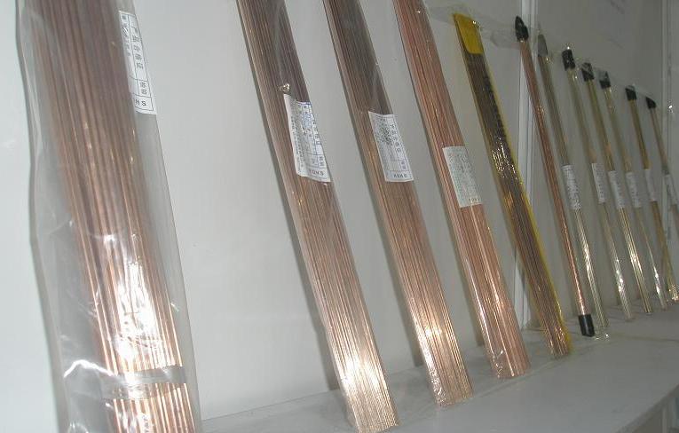 Surfacing welding rod