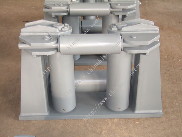 Engineering roller fairlead.JPG