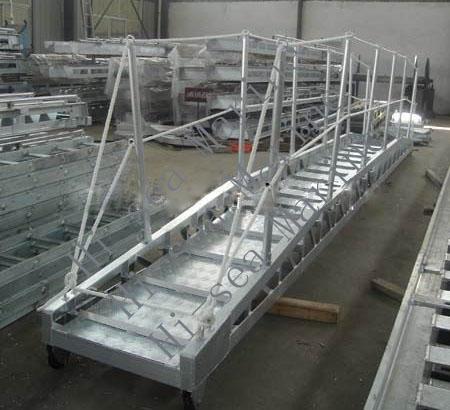 <strong>Aluminum Gangway (Bend Type)</strong>