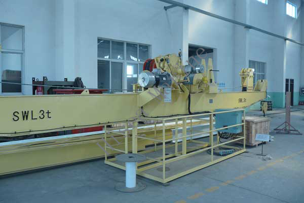 Electric-marine-provision-crane.jpg