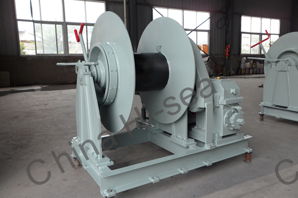 anchor mooring windlass1.JPG